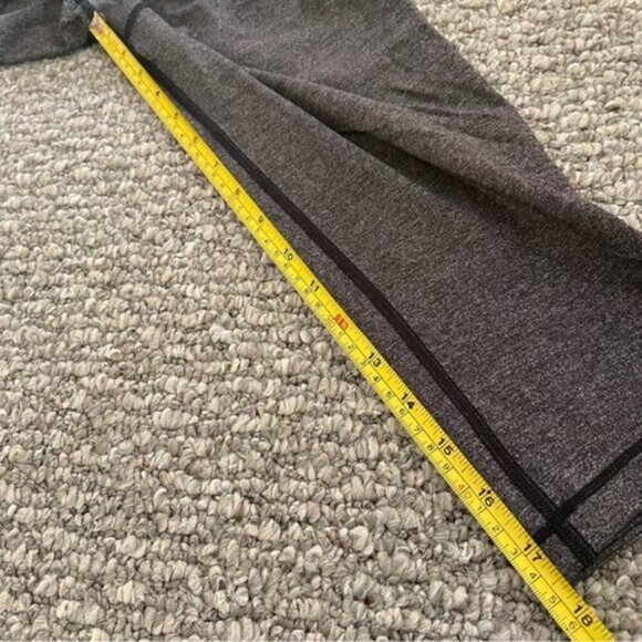 Lululemon Smooth Stride Crop Heathered Black / Black size 6 - Picture 9 of 12